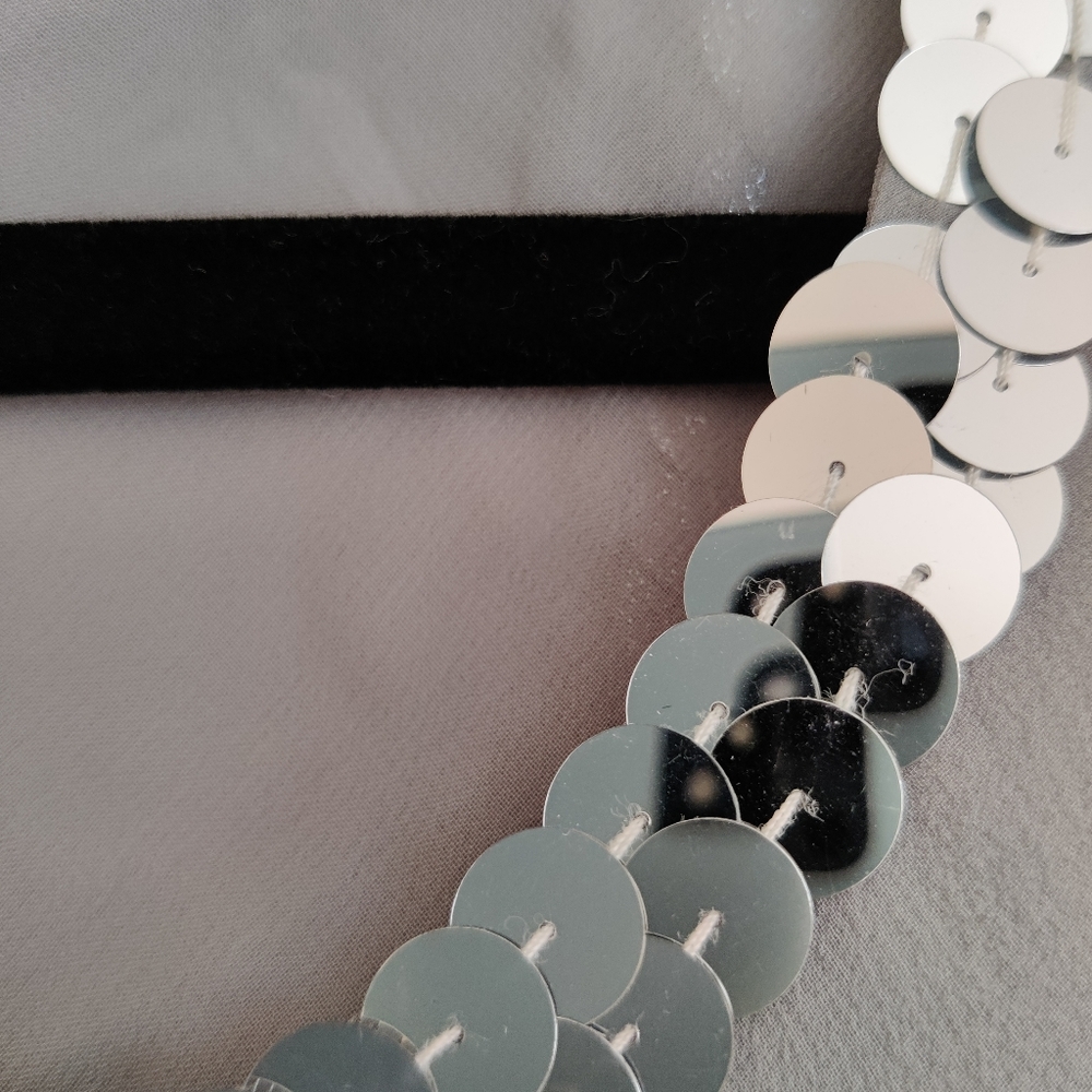 The Limited Double Layer Top - Picture 5 of 6